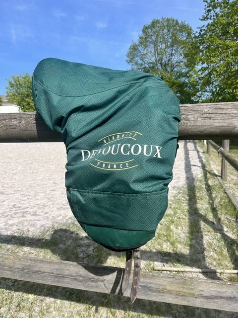 Selle dressage Devoucoux 17''