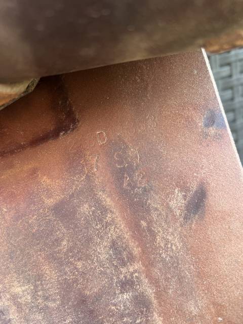 Sell&eacute; forestier doubl&eacute; veau, taille 17 