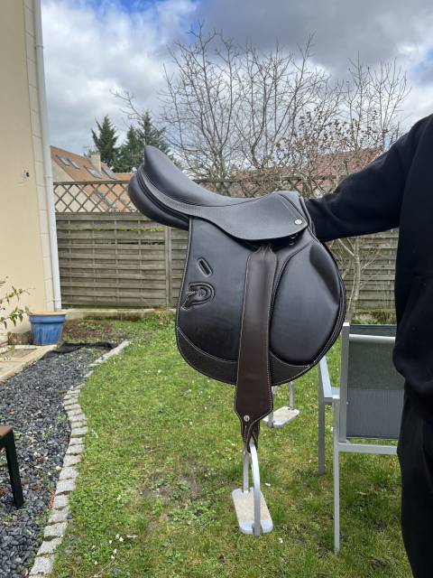 Selle privil&egrave;ge &eacute;quitation (saumur) 