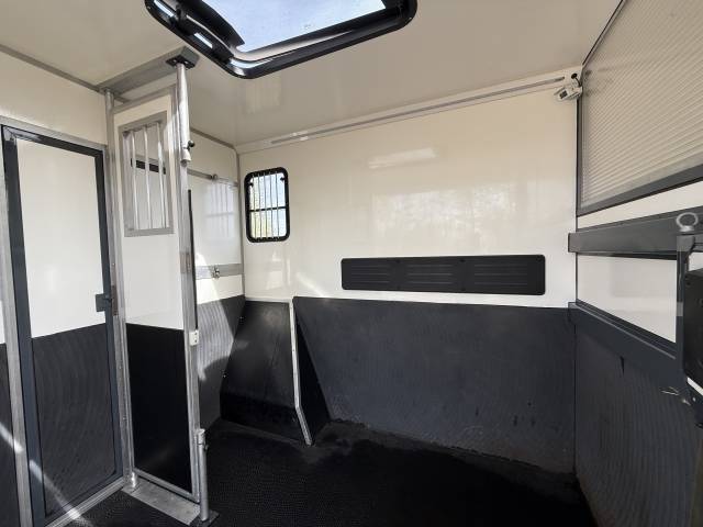 Camion VL Chevaux Renault Master 2022 Occasion