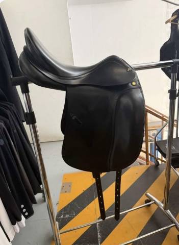 Selle de dressage PRESTIGE Top Hat 