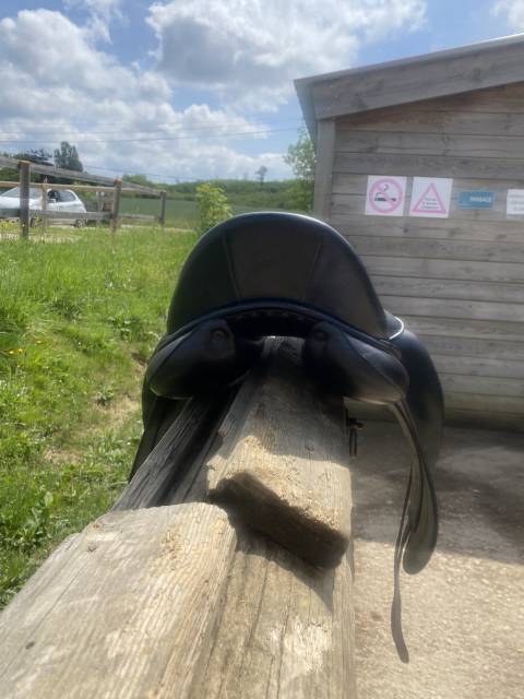 Selle dressage  Childeric  DGP 17.5