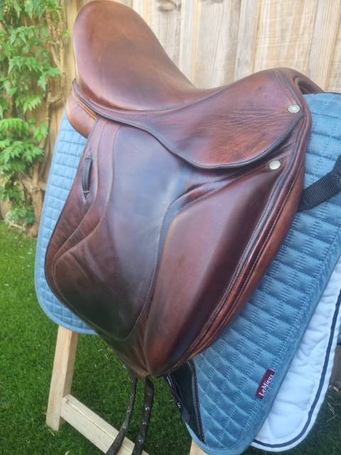 Selle dressage BELLOIR 17'