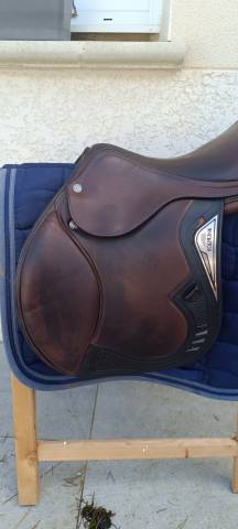Selle &eacute;quiline taille 17 