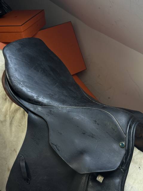 Selle mixte Stubben Siegfried II noire et fauve T.17,5/