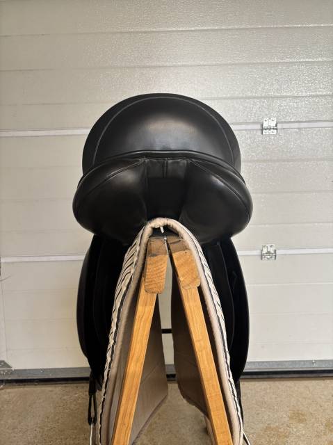 Selle dressage lexhis KLL 17&rdquo;