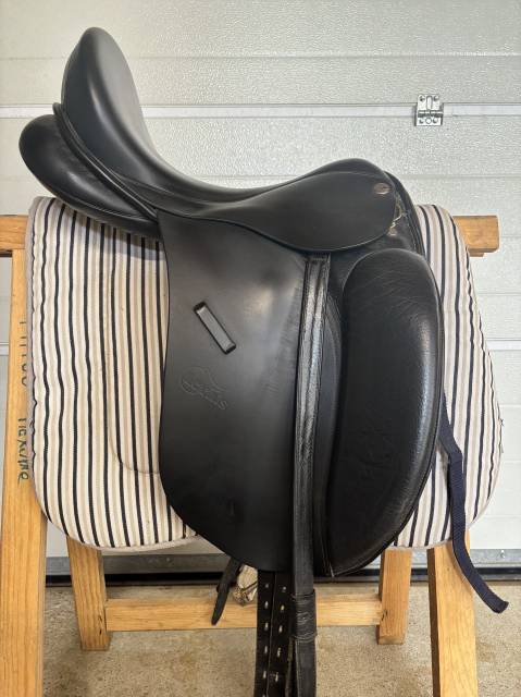 Selle dressage lexhis KLL 17&rdquo;