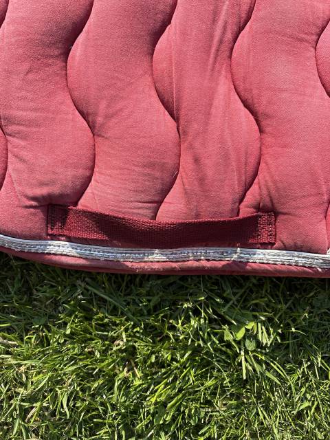 Tapis Equith&egrave;me rouge couper sport 