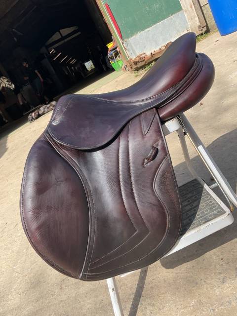 Selle CWD 17 pouces 