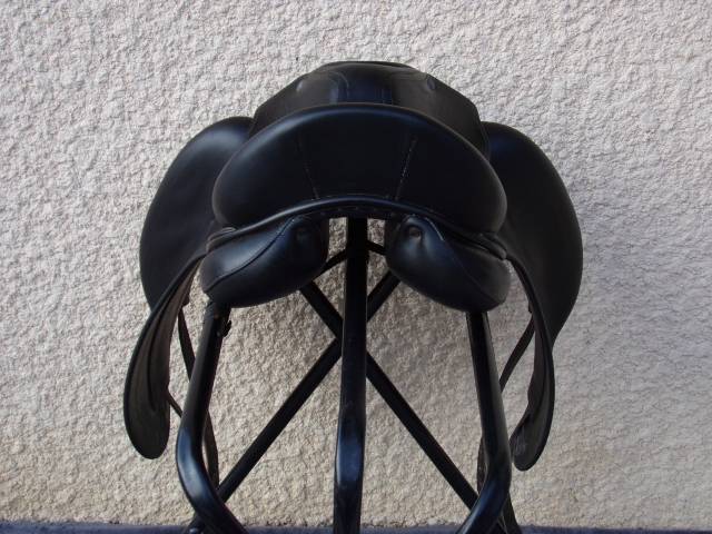 Selle Dressage Childeric DHE 17'5