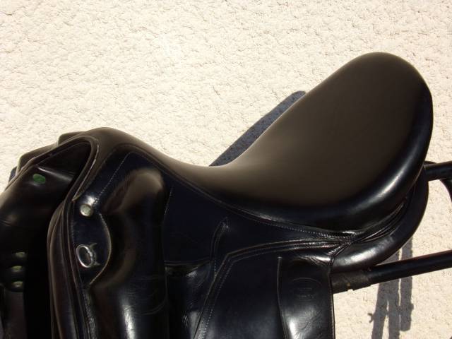 Selle Dressage Devoucoux Mendia 18' petit prix 