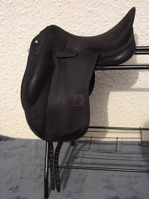 Selle Dressage Childeric DPL &eacute;tat neuf 18'