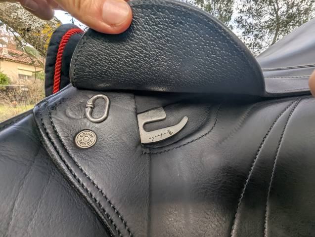 Selle CSO Equipe doubl&eacute; veau noir 17,5