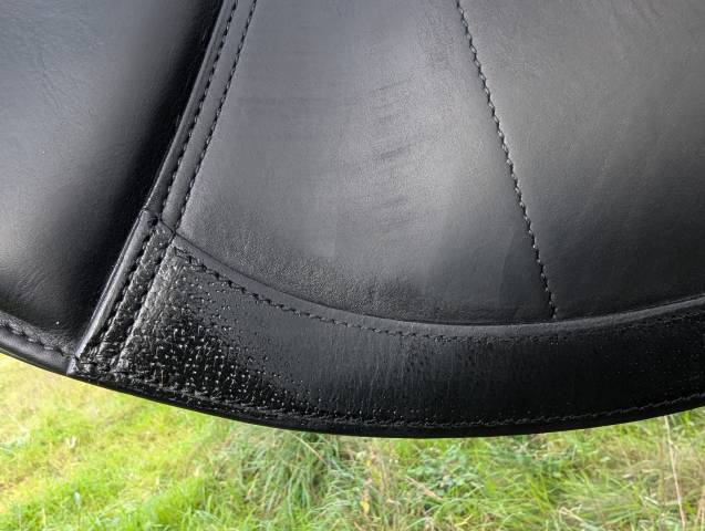 Selle CSO Equipe doubl&eacute; veau noir 17,5