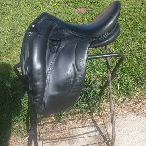 Selle dressage Devoucoux 17,5