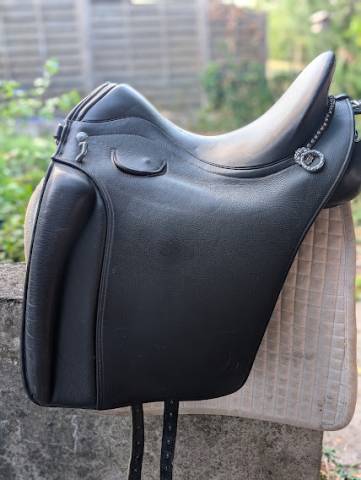 Selle Zaldi dressage 17,5