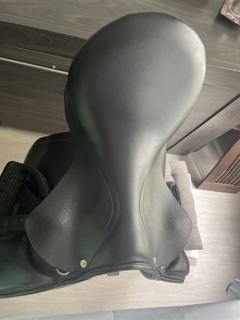 Selle cuir Fouganza 17'5