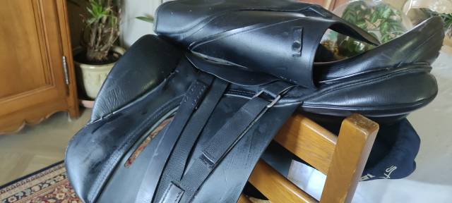 Selle de dressage stubben