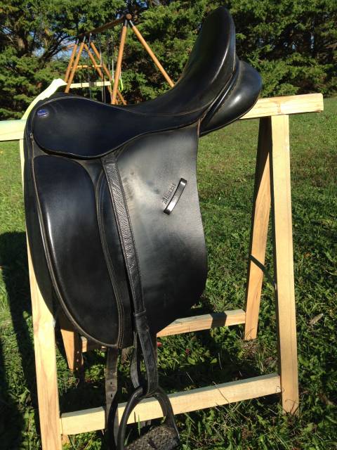 Selle de dressage cuir 17,5 pouces euroriding