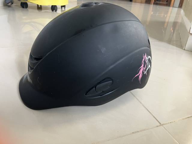 Bombe/casque &eacute;quitation KNGHTSBRIDGE noire Taille S