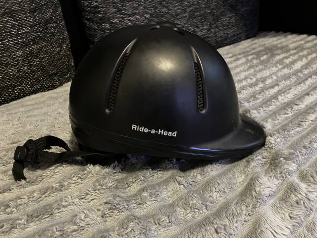 Bombe/casque &eacute;quitation KNGHTSBRIDGE noire Taille S