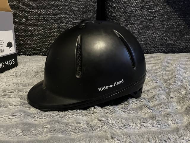 Bombe/casque &eacute;quitation KNGHTSBRIDGE noire Taille S