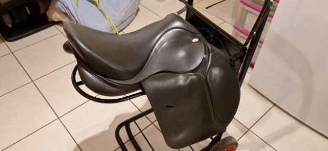 Selle Tekna Club mixte 16,5 pouces+3 ar&ccedil;ons changeables