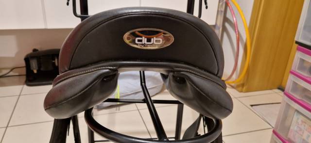 Selle Tekna Club mixte 16,5 pouces+3 ar&ccedil;ons changeables