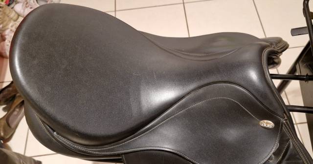 Selle Tekna Club mixte 16,5 pouces+3 ar&ccedil;ons changeables