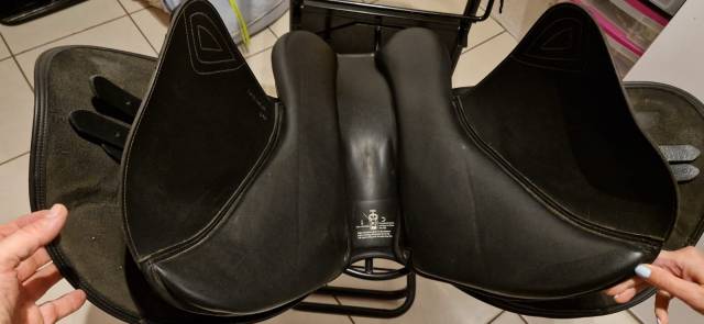 Selle Tekna Club mixte 16,5 pouces+3 ar&ccedil;ons changeables