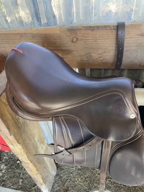 Selle &eacute;quipe 17&rsquo;