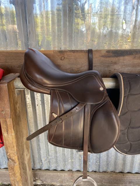 Selle &eacute;quipe 17&rsquo;