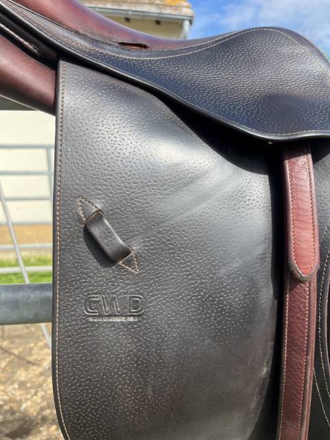 Selle CWD 18 pouces 