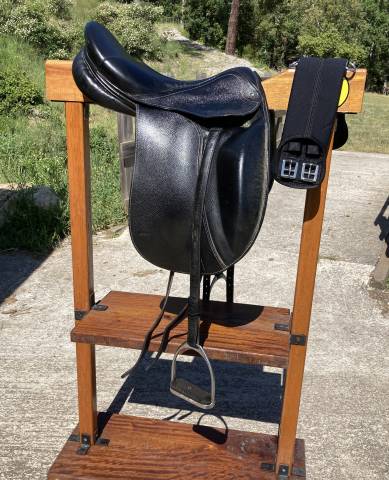 Selle STUBBEN, Dressage, Mod&egrave;le Portos.
