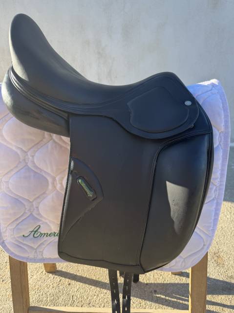 Selle de dressage Amerigo 
