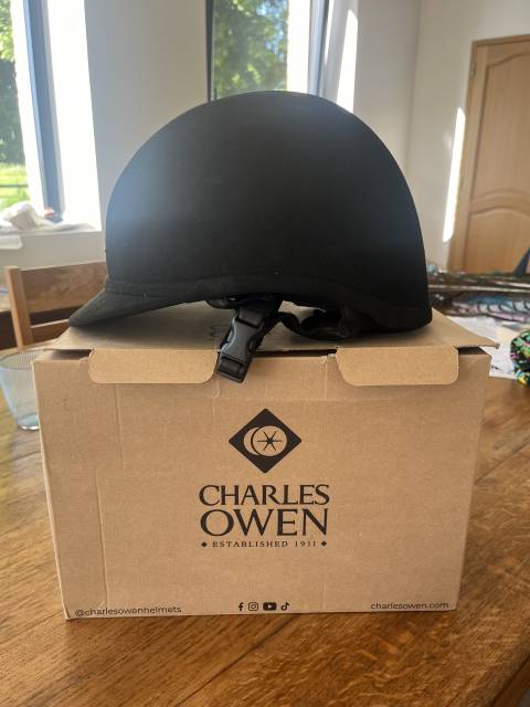 Vends casque Charles Owen neuf