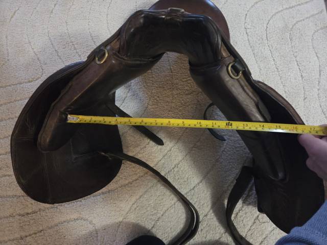 Selle Eric Thomas mod&egrave;le TREC/Randonn&eacute;e 17"5 