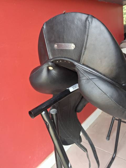 Selle de dressage Antares Cadence