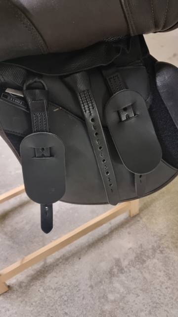 Selle Thorowgood Haut Garrot Compact 17"