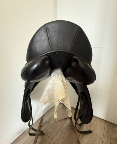 Selle childeric dressage 17.5