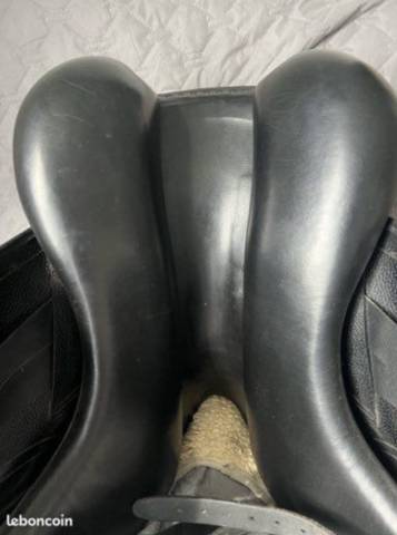 Selle dressage Meyer 17 noir