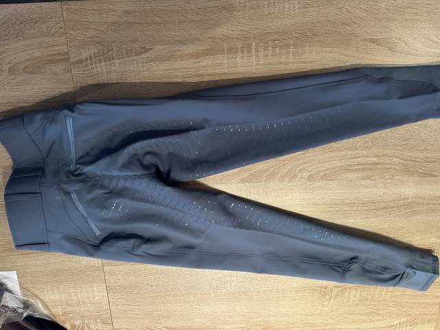 Pantalon ride and rug 