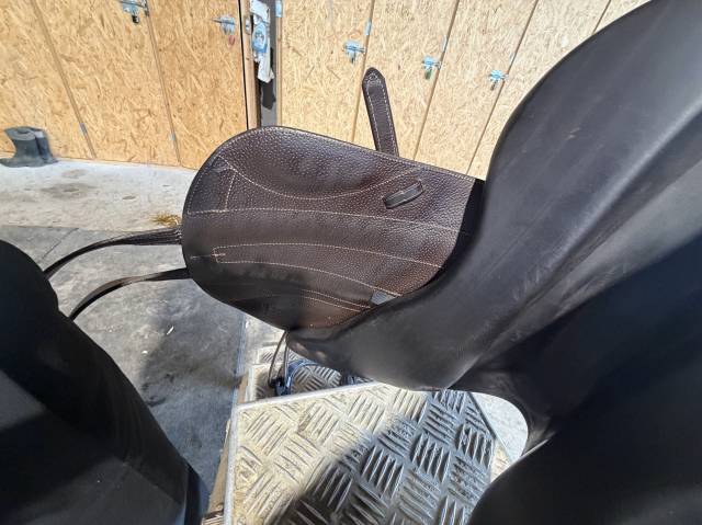 Selle Forestier Boeckelo 17&rdquo; Ch&acirc;taigne &ndash; Cuir Buffle &ndash; 