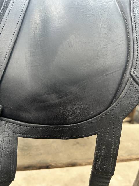Selle dressage Devoucoux Makila Lab 