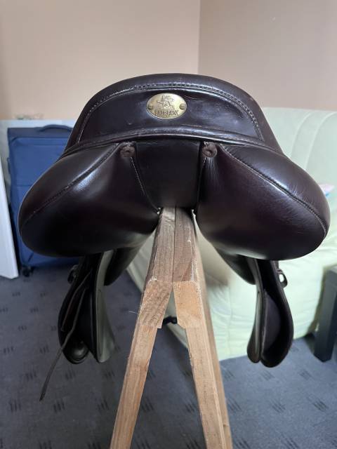 Selle Fairfax 17,5 pouces 