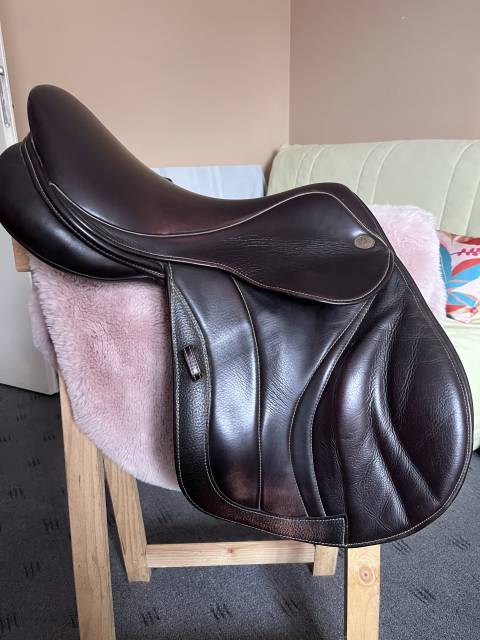Selle Fairfax 17,5 pouces 