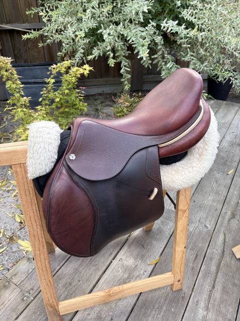 Selle CWD 17,5 - tr&egrave;s bon &eacute;tat 