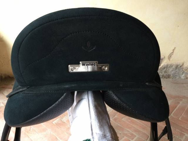 SELLE DRESSAGE NEUVE 16,5&rsquo;&rsquo; ISABELL ICON CAIR HART