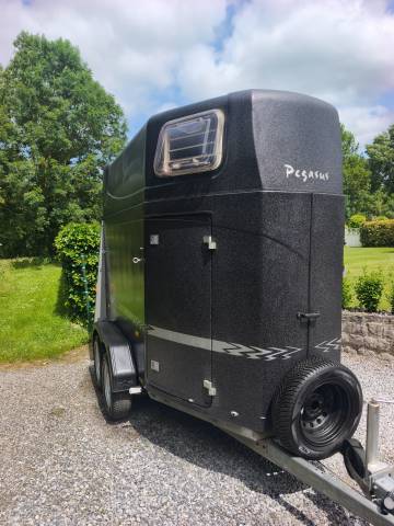 Van Humbaur Pegasus 2 chevaux 