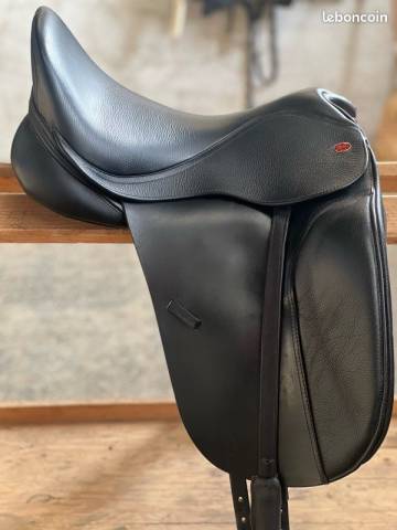 Selle dressage Kent and Masters